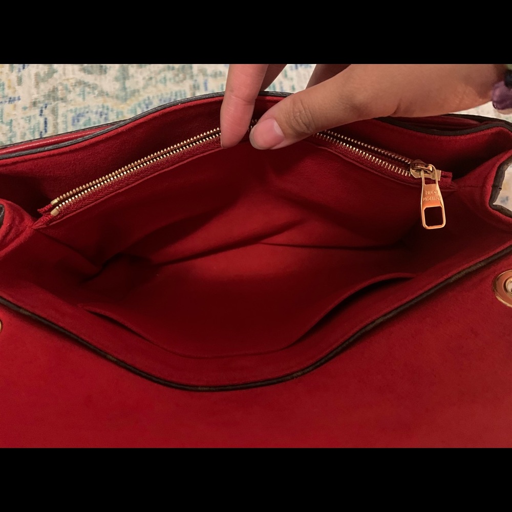 Extra Pictures for Louis Vuitton! *NOT FOR SALE*